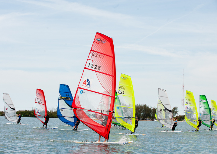 windsurfing