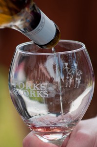 FORKS AND CORKS WINE GLASS_PHOTO BY PETER ACKER