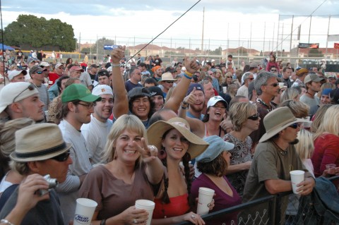 Sarasoat Blues Fest_crowd_Large