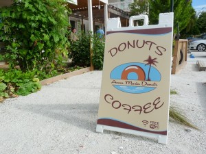 Anna Maria Donuts / COOPER LEVEY-BAKER