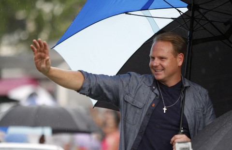 Nik Wallenda HT 2013 parade